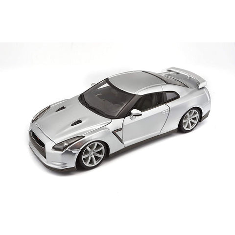 1:18 2009 Nissan GTR (R-35) Silver